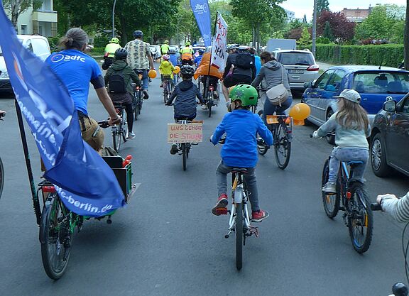 Kidical Mass Berlin Mitte Kidical Mass in Berlin Mitte