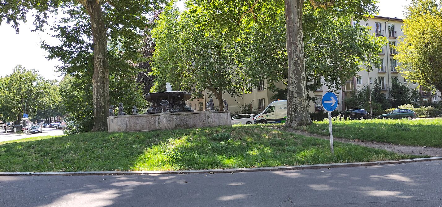 Barbarossaplatz, Berlin-Schöneberg Barbarossaplatz Berlin-Schöneberg