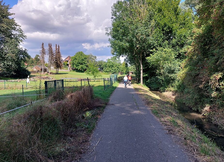 Idyll am Jüchener Bach zwischen Bedburdyck und Aldenhoven Idyll am Jüchener Bach zwischen Bedburdyck und Aldenhoven