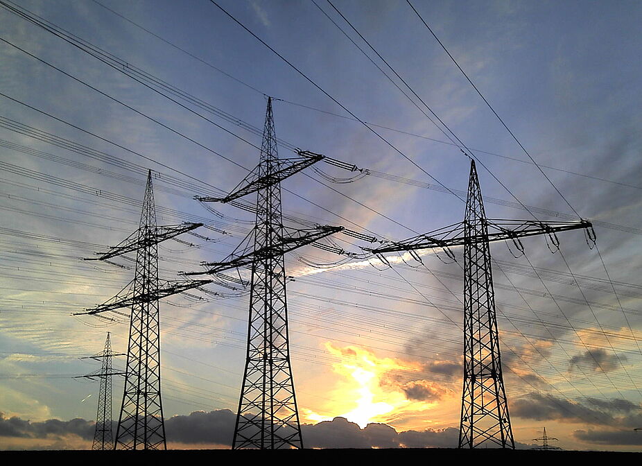 Stromleitungen bei Neurath Stromleitungen bei Neurath